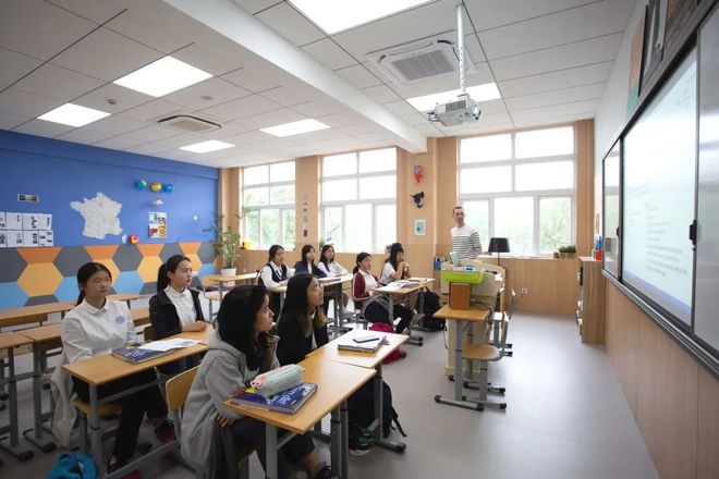 京领2024中国国际学校竞争力百强榜·英美本科方向3A级学校——上海民办中芯国际部(图4)