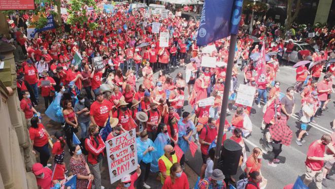 今天6万澳洲人闹上街头！大批学校关门！多个行业停摆(图2)
