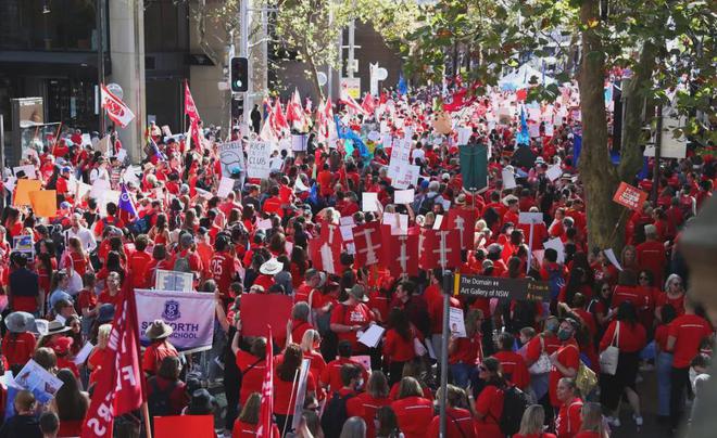 今天6万澳洲人闹上街头！大批学校关门！多个行业停摆(图4)