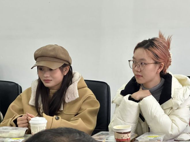 师生代表座谈会新闻与传播学院召开2021级学习指导日暨院领导接待日(图3)