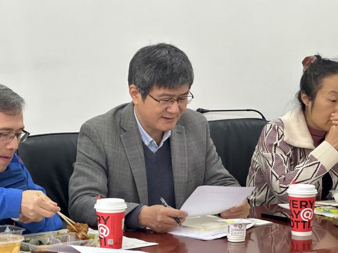 师生代表座谈会新闻与传播学院召开2021级学习指导日暨院领导接待日(图6)